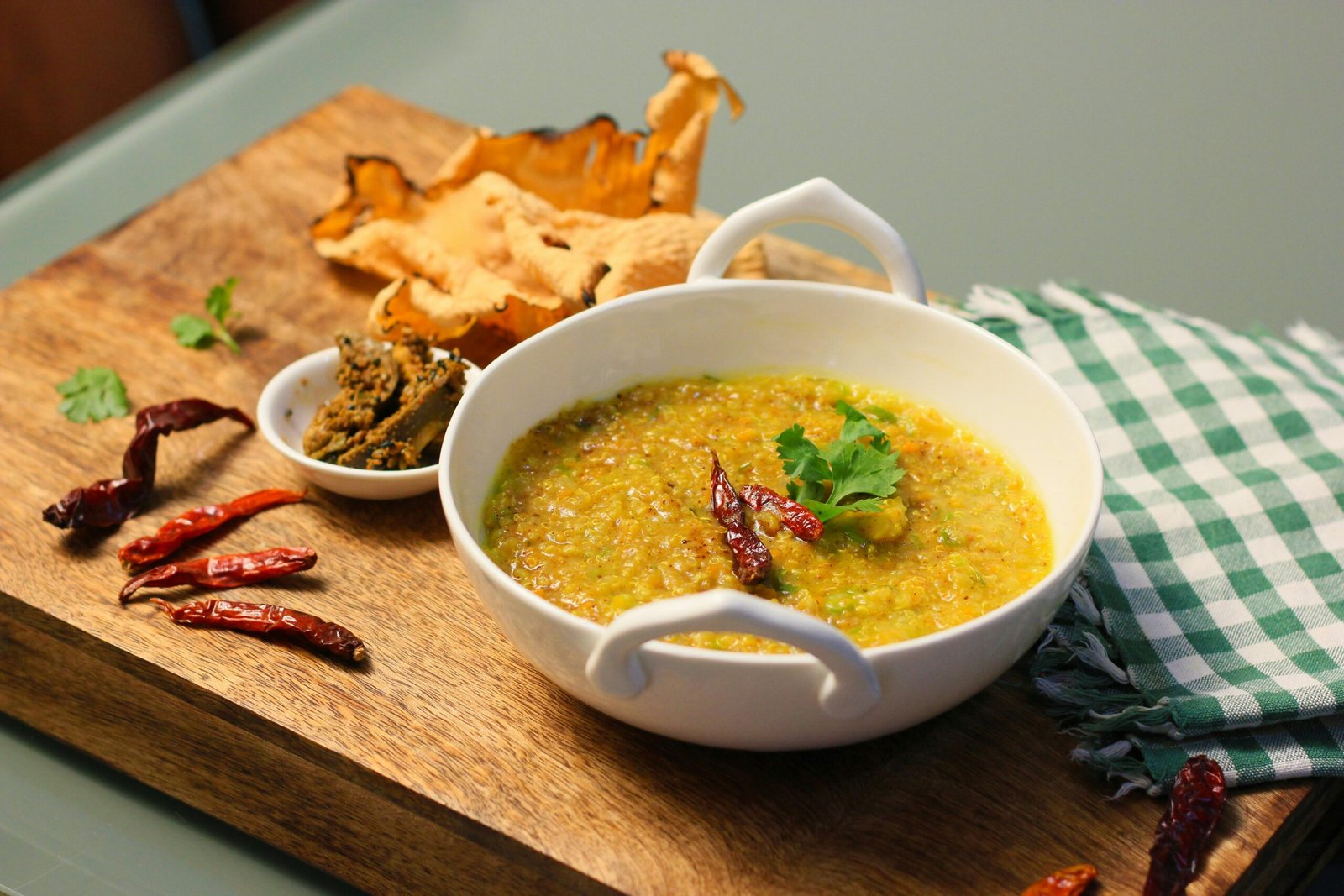 Indian-Dhal-spicy-curry-in-bowl-